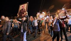 Demonstrace na podporu kurdského prezidenta Masúda Barzáního v Dahuku.