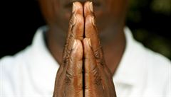Modlení je v Nigérii dobrý byznys.