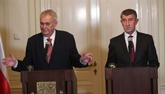 Prezident Zeman a Andrej Babi� ke konci jednání.