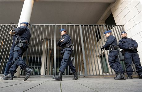Belgick policie zatkla sesazenho katalnskho premira Puigdemonta.