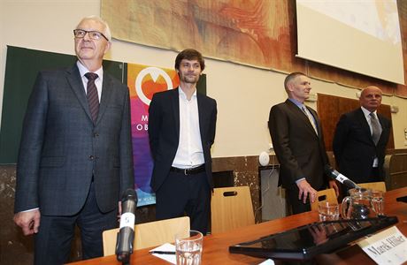 Prezidentsk debata na Prvnick fakult (zleva): Ji Draho, Marek Hiler,...