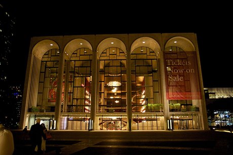 Budova newyorské Metropolitní opery.
