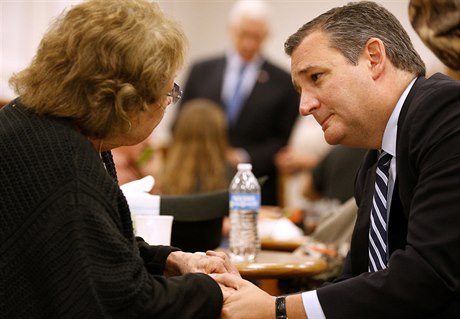 Republikánský senátor Ted Cruz (vpravo).