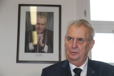 Současná hlava státu Miloš Zeman.