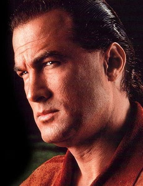 americký herec Steven Seagal.