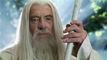 Ian McKellen jako Gandalf v Tolkienově Pánovi prstenů.