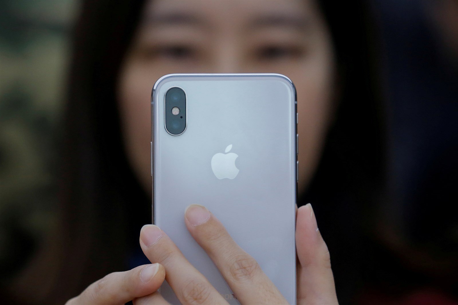 Google m�l údajn� zneu�ívat soukromé informace u�ivatel� iPhon�.