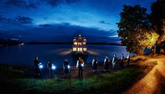 Veerní divadelní pedstavení na lodi u jezera Forgensee