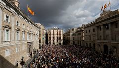 Protesty v Barcelon. Lidé poadují svobodu pro svrené vedení katalánské vlády.