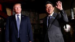Podle Trumpa je éra trpělivosti s KLDR pryč, japonský premiér ho podpořil