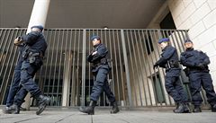 Belgická policie zatkla sesazeného katalánského premiéra Puigdemonta.