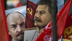 Portrét Vladimira Lenina a Josefa Stalina.