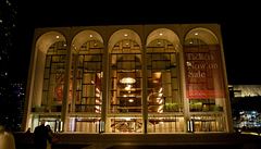 Budova newyorské Metropolitní opery.