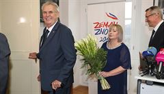 Prezident Milo Zeman se svou manelkou Ivanou na tiskové konferenci k jeho...