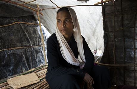 Rohingsk ena v uprchlickm tboe v Bangladi.