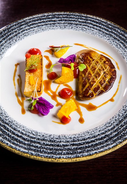Foie gras je V Zátií pipraveno s pomeranovým pyré