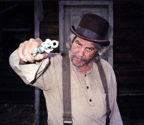 Herec Michael Keyes v seriálu Deadwood. HBO.