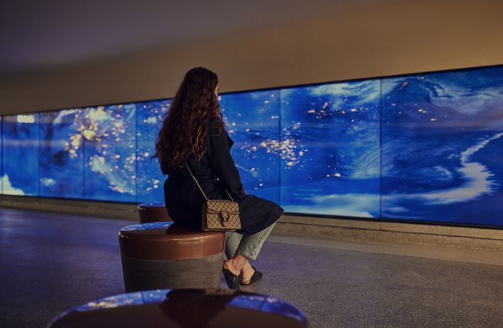 Space nabízí unikátní 3D pohled na osv�tlenou Zemi vid�nou z vesmíru.