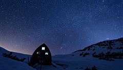 Voln pístupné horské huty se na zimní bivakování v horách hodí, ale uitené...
