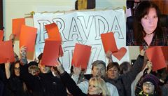 Zásah policie proti protestu na jednom ze Zemanových mítink rozpoutal boulivé...