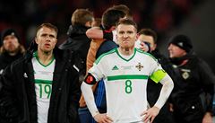 Zklamaný kapitán Severních Ir� Steven Davis se musí smí�it s tím, �e na MS...