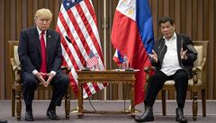 Prezident Donald Trump po bilaterálním jednání s filipínským prezidentem...