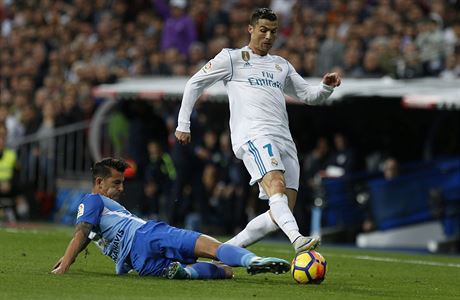 Real Madrid vs. Malaga: domácí hvzda Cristiano Ronaldo uniká Luisi...