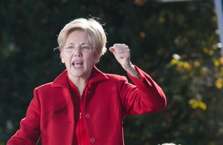 Warrenov pomhajc pi kampani Hillary Clintonov.