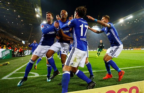 Borussia Dortmund vs Schalke 04: radost hostí.