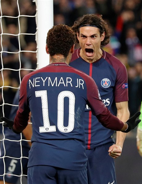 Cavani a Neymar slaví gól proti Celtiku
