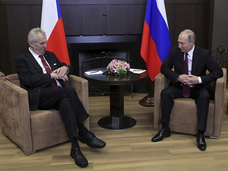 Miloš Zeman (vlevo) s Vladimirem Putinem v ruské Soči.