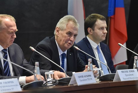 Prezident Miloš Zeman (uprostřed) vystoupil v Moskvě na česko-ruském...
