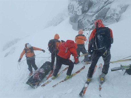 Dvojice eských skialpinist nepeila noc v Nízkých Tatrách.