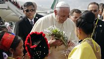 Pape Frantiek v pondl picestoval do Barmy. Jde o vbec prvn nvtvu...