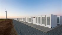 Tesla postavila nejv�t�� baterii ve v�trn�m parku v Austr�lii.
