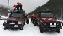 Dvojice eskch skialpinist nepeila noc v Nzkch Tatrch.