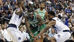 NBA: Boston v Dallasu prodlouil vítznou sérii a v prodlouení.