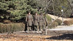 Ti severokorejtí vojáci u hranic.
