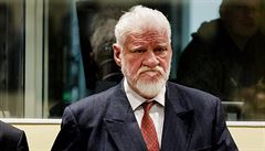 Kde sehnal generál bosenských Chorvatů kyanid draselný? Možná ve věznici zvané Hilton
