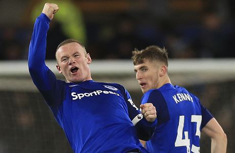 Everton vs. West Ham United: Wayne Rooney slaví jeden ze tí svých gól v sítí...