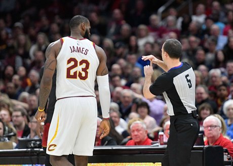 Rozhodí Kane Fitzgerald práv vyluuje hvzdu NBA LeBrona Jamese. Poprvé v...