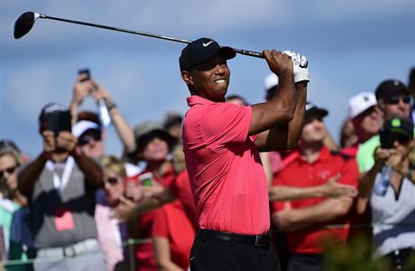 Tiger Woods na turnaji Hero World Challenge na Bahamch.