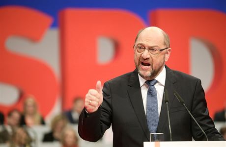 Pedseda nmecké sociální demokracie Martin Schulz pi projevu na sjezdu strany...