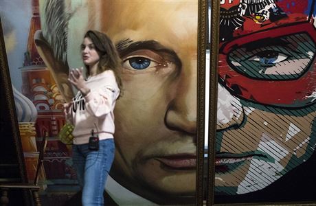 Expozice vzdává hold ruskému vdci, který práv potvrté kandiduje na...