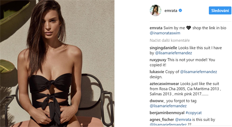 Emily Ratajkowski v plavkách, které sama navrhla