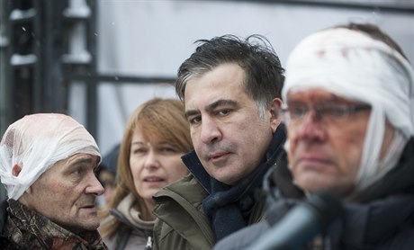 V souasnosti vytváí podporovatelé Saakaviliho v Kyjev barikády a snaí se...