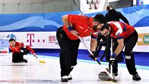 Kvalifikan turnaj v curlingu o postup na OH v Pchjongchangu 2018. Zleva ei...