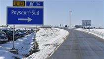 Rakušané dnes otevřeli 25 km dálnice z Vídně na Brno.