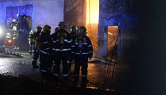 U poáru ve Vinoi zasahovalo zhruba 12 jednotek hasi.