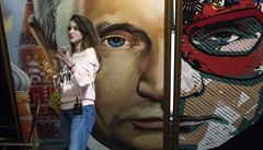 ‚Superprezident a supervůdce.‘ Výstava zobrazuje Putina jako superhrdinu